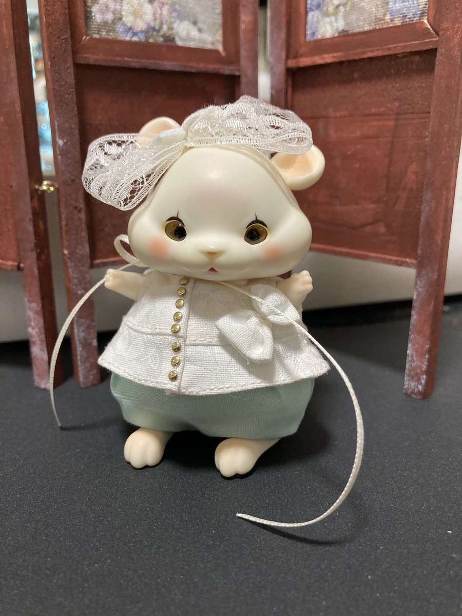 ペプラム付きのトップスに、パンツを合わせてみました。
Chicoの服は、作るしかない。
#cocoriang 
#Chico