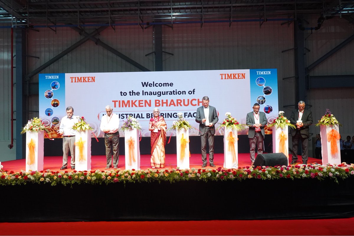 EPRmagazine's tweet photo. Timken expands its bearing facility in Bharuch, adjacent to its existing plant, to meet rising demand for SRBs, CRBs, and related products. The facility highlights innovation and sustainability with solar panels and advanced manufacturing tech.
#SRBs #CRBs #manufacturing https://t.co/0b87qH0Uvw