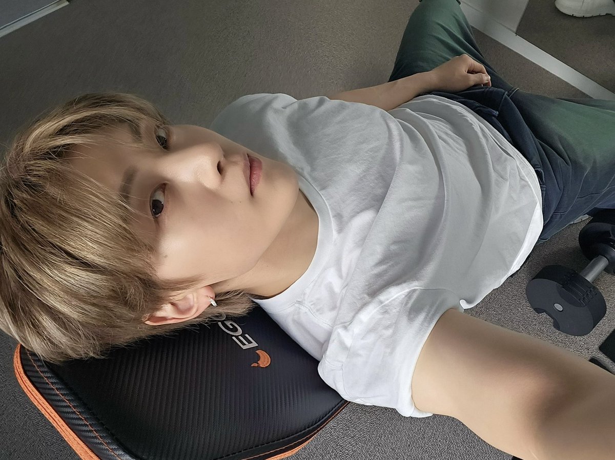 myseokryudan's tweet photo. this matthew angle https://t.co/6IfKCUiuU1