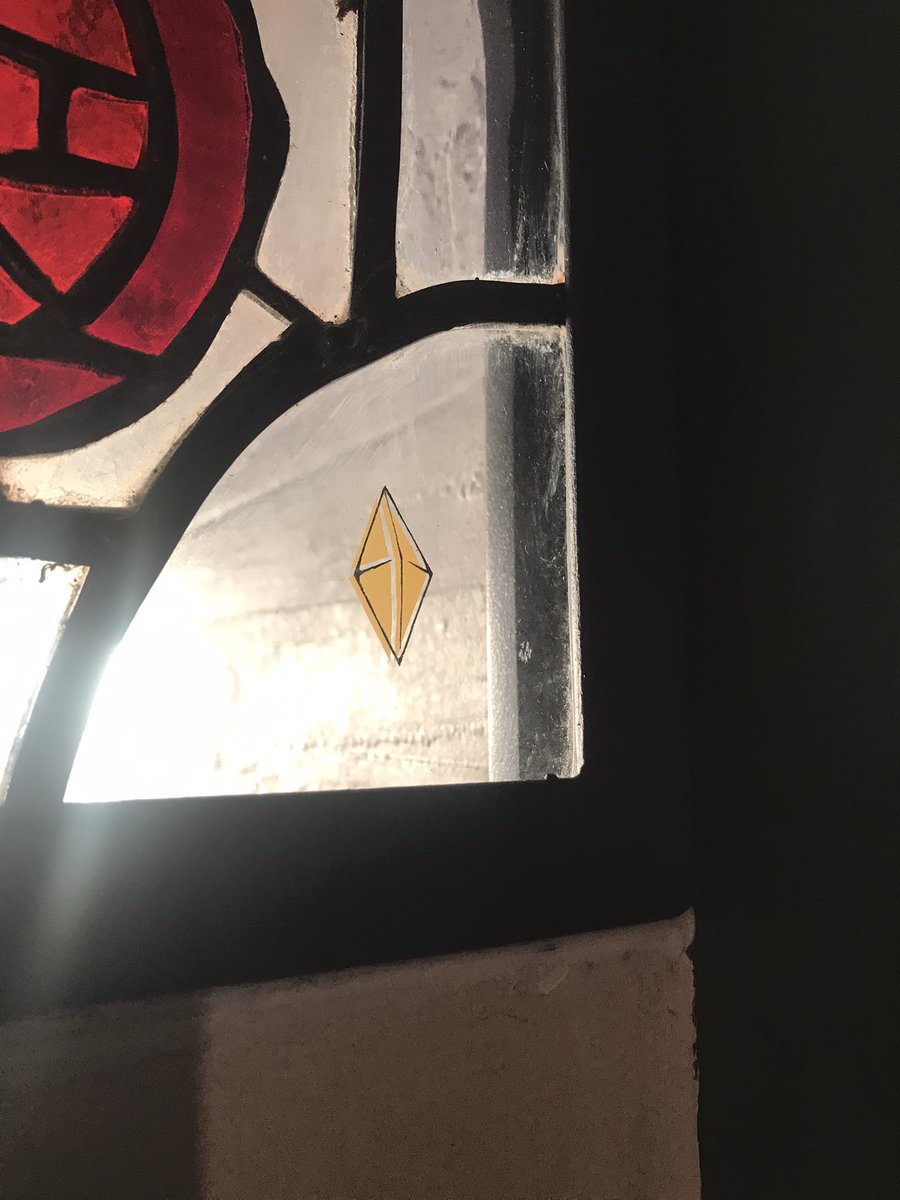 Radigo2's tweet photo. Recently installed custom made stained glass at home. A lot of love and details have been put into this awesome project. Here are some of them: https://t.co/yBKv2FK7yt