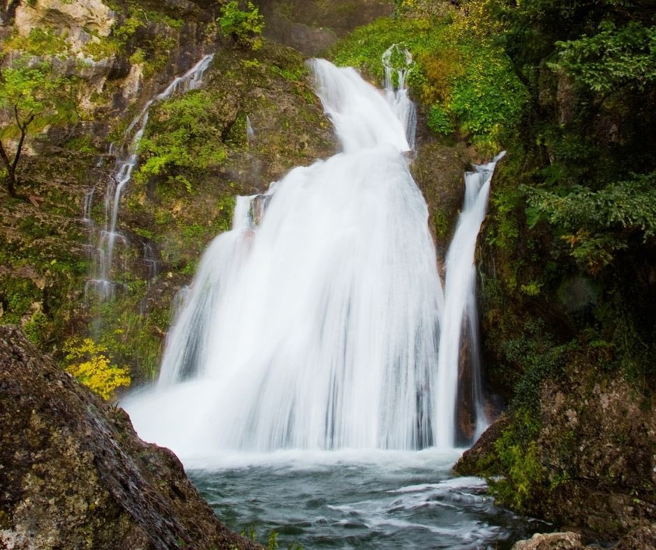 Te proponemos una ruta ideal para un fin de semana en esta época del año, aprovechando la primavera que está comenzando. 

La ruta del Nacimiento del Río Mundo es perfecta para disfrutar de la naturaleza sin agotarte demasiado.

hwww.dobleviva.es/viva-extra/