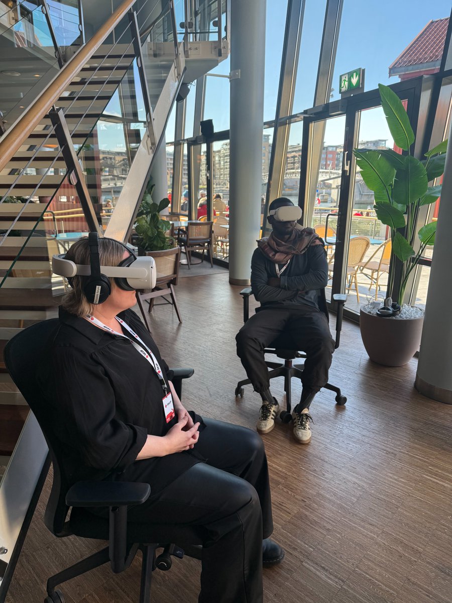 frontline in focus (@frontlineinfocu) on Twitter photo The first European screening of Under the Same Sky, a powerful 360° doc on #Gaza, took place at Norway’s top journalism event, SKUP. Our Executive Editor <a href="/Hadeelarja/">Hadeel Arja</a> shared the story behind the film and its mission to amplify unheard voices. The first European screening of Under the Same Sky, a powerful 360° doc on #Gaza, took place at Norway’s top journalism event, SKUP. Our Executive Editor <a href="/Hadeelarja/">Hadeel Arja</a> shared the story behind the film and its mission to amplify unheard voices.