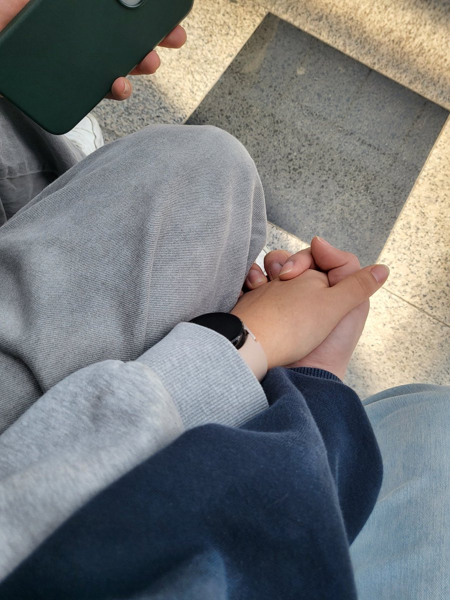 612125_'s tweet photo. 팔로워 줄겠지...
근데 뭐 그렇게 됐어요...네..ㅎ https://t.co/fXuNsfsPKA