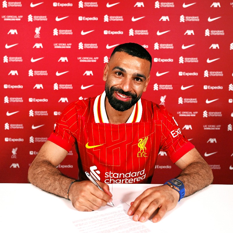 LFC's tweet photo. .@MoSalah has signed a new contract that will keep him with the club beyond the 2024-25 season 😁🔴