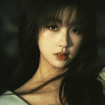 itgirlxin's tweet photo. Yu Shuxin's new drama Bright as Star will start shooting this month it's suspense thriller female centric drama 👏🏻 let's meet our barve beautiful Lin Wanxing ✨

#YuShuxin #EsrherYu #Cdrama #BrightAsStart https://t.co/7hMXIbp2FM