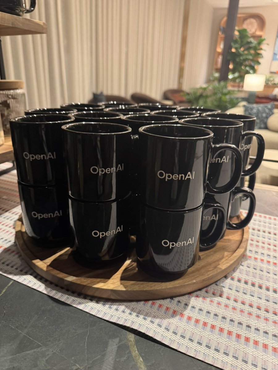 maxxrubin_'s tweet image. Yep, I’d call that a pretty unforgettable evening!!
Again, HUGE thanks to @OpenAI for the invite. I’m so grateful for the chance to have met and heard from soooo many wonderful people in the space!
Core memories were made tonight 🥹
Anyways, there’s more to do…
Onward!