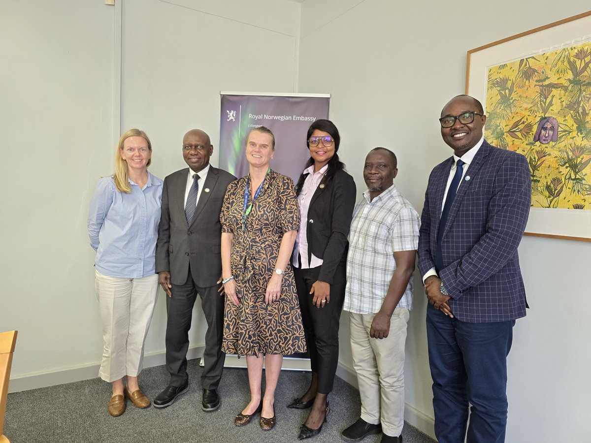 FAOMalawi's tweet photo. The @FAOMalawi Representative a.i,  @BabaganaAhmadu met with HE  Ingrid Marie Mikelsen, Ambassador of @NorwayinMalawi  and discussed areas of collaboration in support of @MalawiGovt 's goals in fisheries and aquaculture development and smallholder farmer development. https://t.co/zlSfnvVyDC
