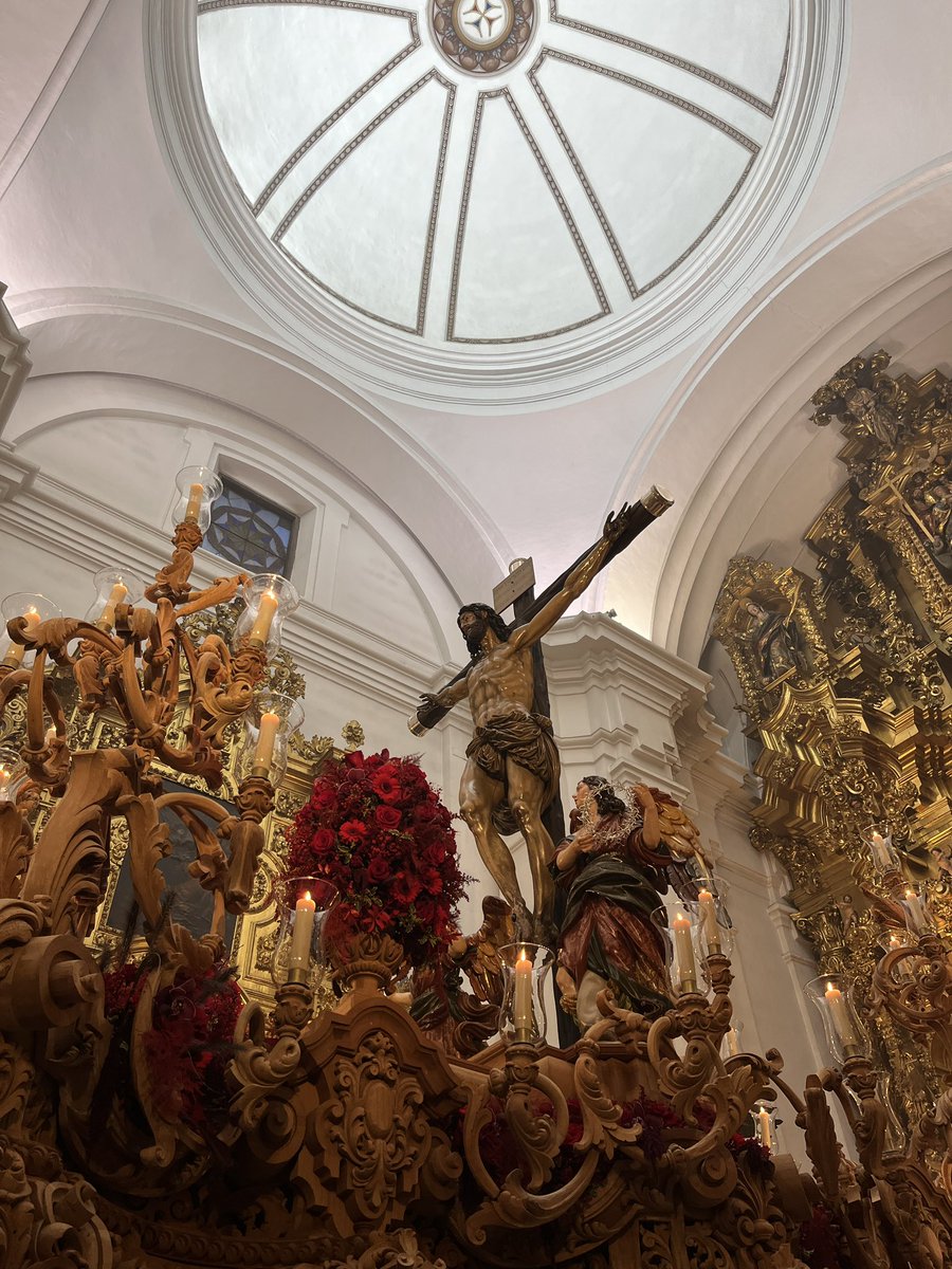 VIERNES DE PROVIDENCIA | Ya se encuentra el Stmo Cristo de la Providencia en su paso para el rezo del Vía Crucis. 
#viernesdeprovidencia