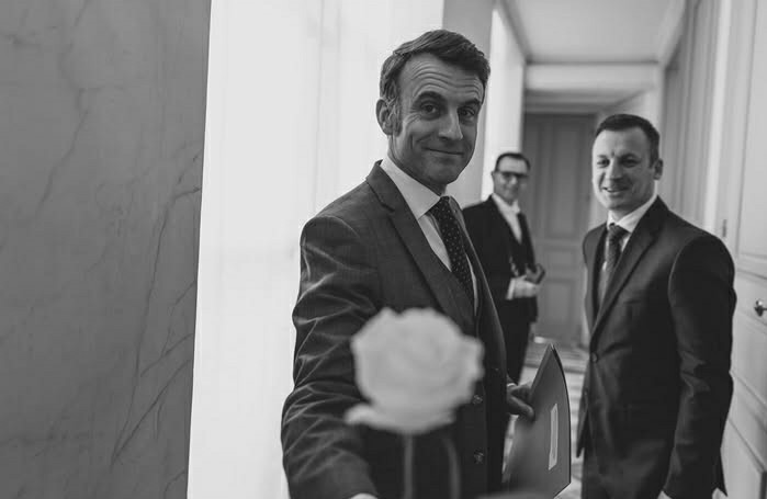 SabriaMOST's tweet photo. FRANCE, alors qu'il est avéré que le RN est une bande de profiteurs du parlement européen d'après la 1ere instance, l'appel le confirmera j'en suis sûre, pense à sauvegarder le seul rempart qu'il nous reste pour le moment qui est sur tous les fronts@ je parle du Président. https://t.co/38j4dDsgPp