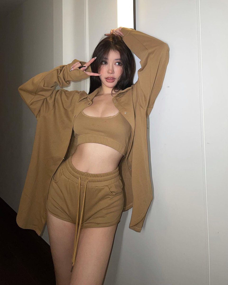 Hi https://t.co/Qkgv5TxZIe