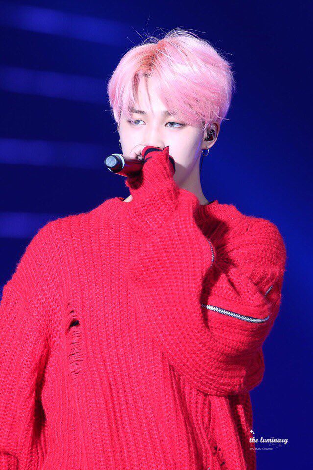 jmclouds_'s tweet photo. His pastel pink hair, combined with the bright stage lights, makes him look unreal—like a character straight out of an anime.
#JIMIN #jiminjimin #springday2017 https://t.co/No6ePZt5NA