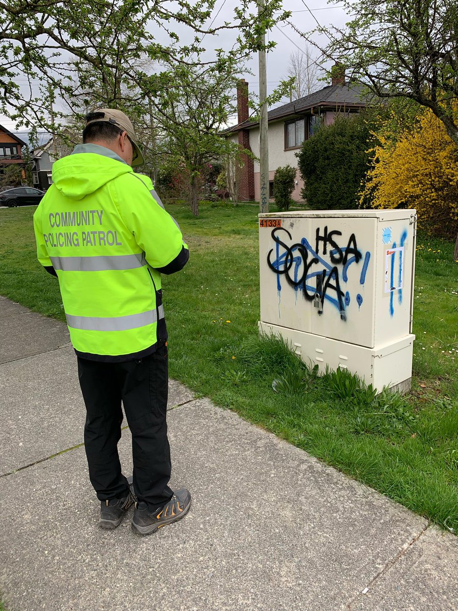 CollingwoodcpcC's tweet photo. 1/2
@CollingwoodCPC
2nd #Patrol,Thur.,
April 10th, with our
#volunteer & staff
was dispatched to check our area.
They planned their patrol route & proceeded to check the #Community, dealing w/ issues.
They checked lanes & side streets during their 2hr shift.
#CommunityCPC https://t.co/iA2Z0RPImx