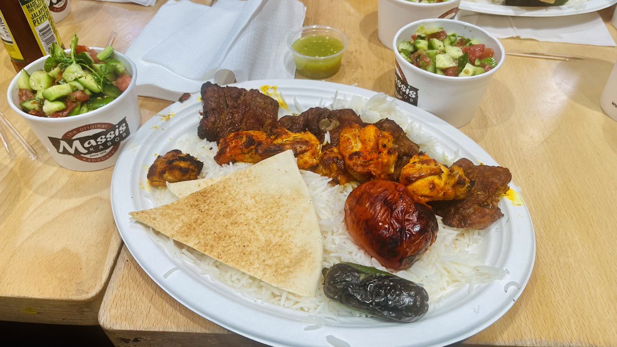 Kasumi_Boy39's tweet photo. I decided to eat at a kabob place for dinner and I would say the cooking is fantastic.
#Hungry #Delicious #Foodporn #MassisKabob #Dinner #Kabob https://t.co/EpNMJsAPFJ