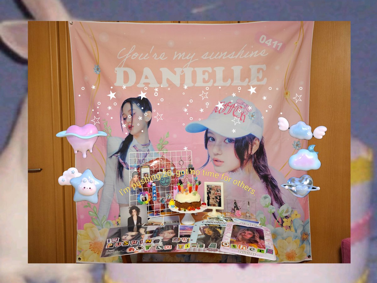 Me_Dan1elle's tweet photo. ⁰⁴/¹¹ ⁰⁴:¹¹ 
SUNSHINE DANIELLE DAY
#20BloomingDanielle
𝕊𝕌ℕ𝕊ℍ𝕀ℕ𝔼 𝔻𝔸ℕ𝕀𝔼𝕃𝕃𝔼 𝔻𝔸𝕐
#AlwaysWithDanielle
𝐒𝐔𝐍𝐒𝐇𝐈𝐍𝐄 𝐃𝐀𝐍𝐈𝐄𝐋𝐋𝐄 𝐃𝐀𝐘
#어디라도_따라갈래_다니라면
ˢᵁᴺˢᴴᴵᴺᴱ ᴰᴬᴺᴵᴱᴸᴸᴱ ᴰᴬᵞ
#𝗗𝗔𝗡𝗜𝗘𝗟𝗟𝗘 #다니엘 #ダニエル https://t.co/DB1Ho9Tjbq