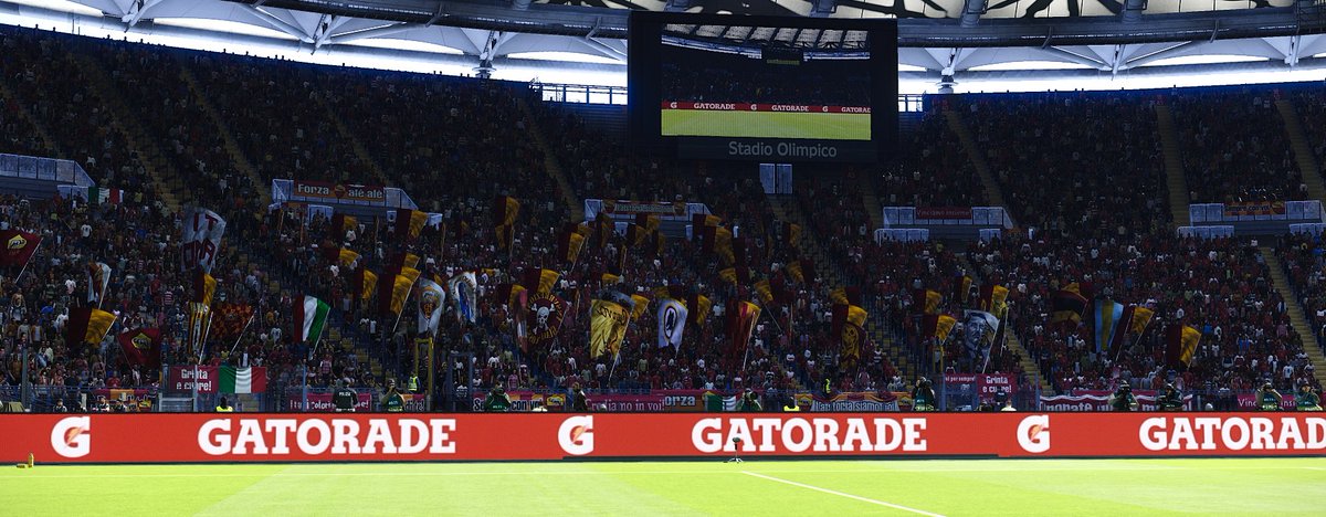 PeSoccerWorld's tweet photo. 🚩 ¡Nuevo mod visual para #PES2021!
Añade banderas animadas en los estadios de 9 equipos top 🏟️🔥

✅ Real Madrid
✅ Roma
✅ Inter de Milán
✅ River Plate... ¡y más!

📥 Descarga el pack de BalboaSte y dale vida a tu juego 🎮

#eFootball #ModsPES  #PCGaming https://t.co/13jnHbfYvc