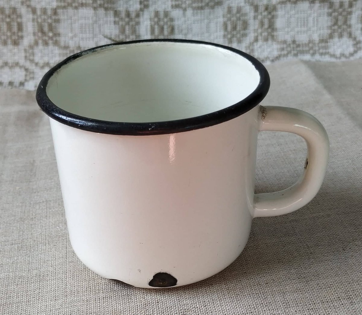 VintageSoviet's tweet photo. #Soviet #Vintage #enamel #mug #old #enamelware #farmhouse #decor #rustic #home #decor #shaby #chic #cup soviet #household
https://t.co/kiaehfAdY4 https://t.co/cXihe8kqo4
