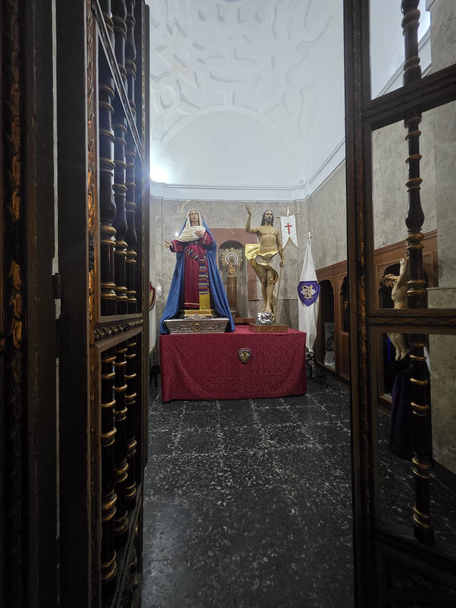 VH Jesús Resucitado y María Santísima del Amparo tweet media