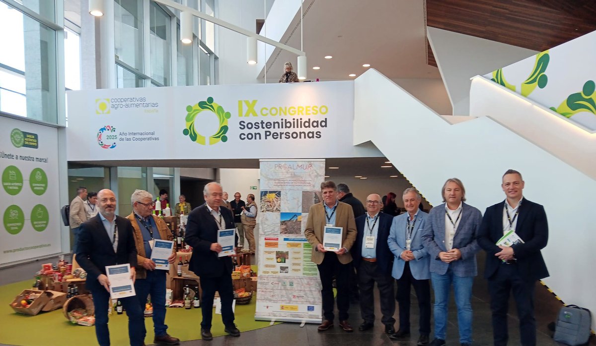 GOProalmur's tweet photo. El Grupo Operativo Proalmur II estuvo presente en el IX Congreso nacional de Cooperativas Agro-alimentarias de España, que tuvo lugar en Mallorca. Allí los integrantes de las distintas cooperativas que forman parte del proyecto pudieron difundir los trabajos realizados ✅ https://t.co/QWt1nNFbSI