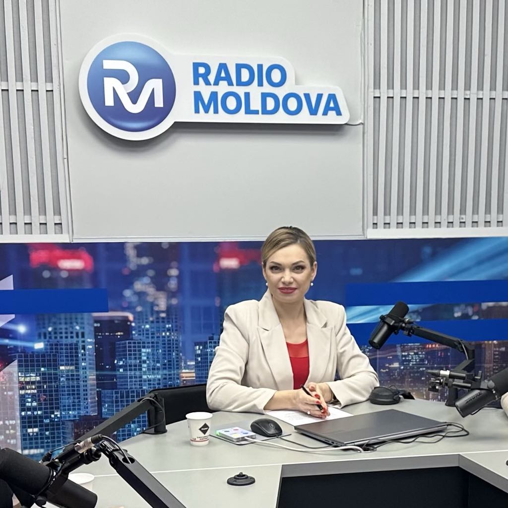 teleradiomd's tweet photo. 📻Ascultă „Spațiul Public” la Radio Moldova - emisiunea care aduce claritate la evenimente de actualitate.

🕐De luni până vineri, de la 10:10 până la 11:00, cu Veronica Mungiu și Cristina Bencheci.

#RadioMoldova #TRM #ReușimÎmpreună https://t.co/RusgPM30dN