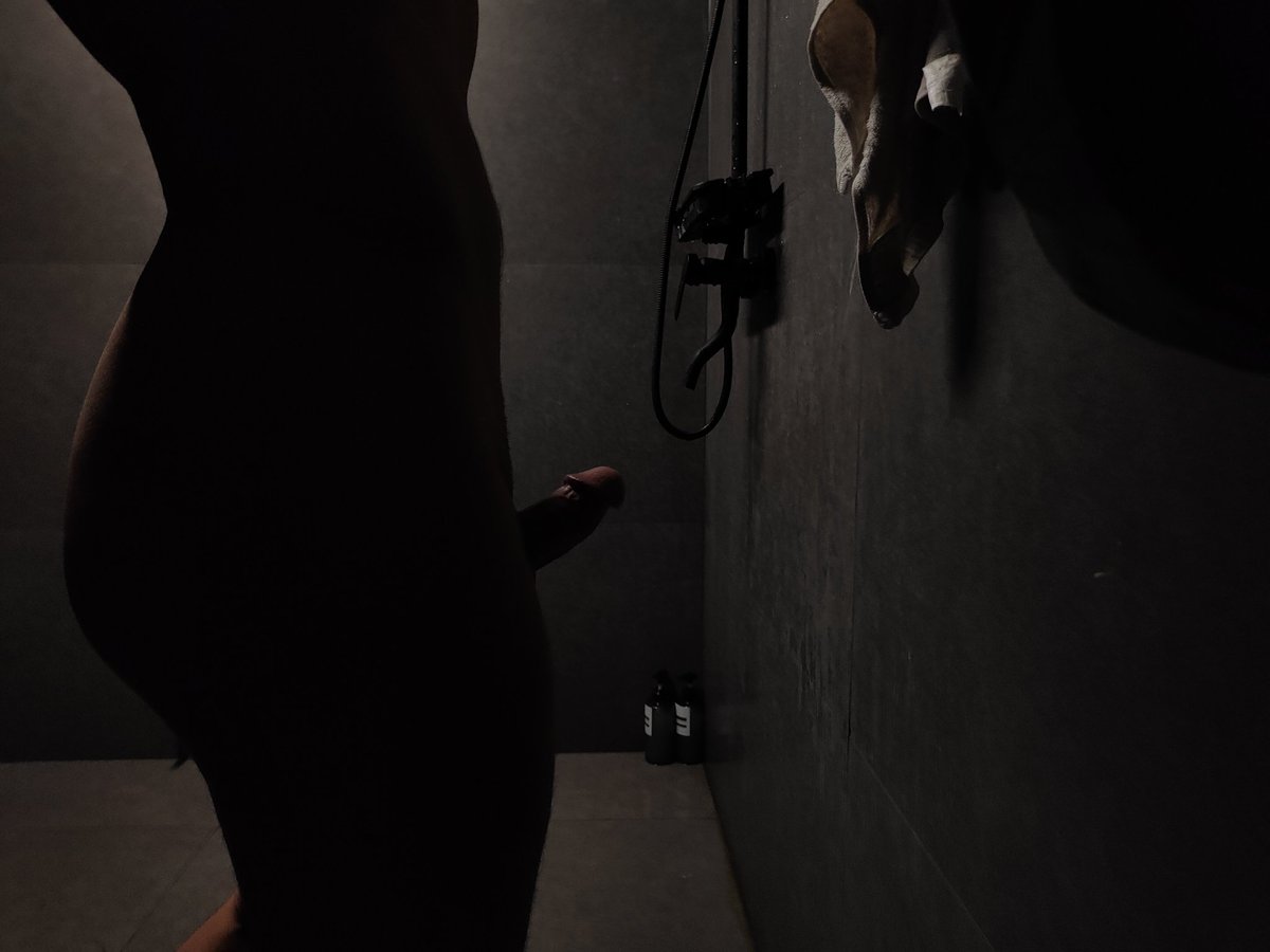 来和我一起健身洗澡