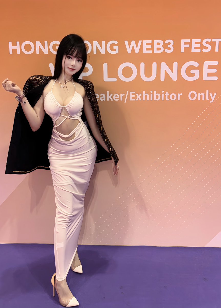 sandia_sun's tweet image. 《我妈问我🅱️圈赚不赚钱》

十万美金的时候，看着手里依然被套五十个点的山寨，你五味杂陈的转发了财联社比特币突破十万美金的短讯，你亲朋好友纷纷给你点赞，说你进场早肯定赚翻了，你含着泪哽咽着回复着：赚的不多小赚一点🤏

#BTC #hongkongweb3 #香港web3