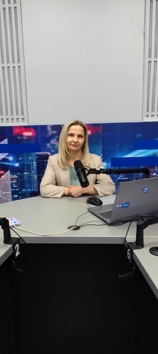 teleradiomd's tweet photo. 📻Ascultă „Spațiul Public” la Radio Moldova - emisiunea care aduce claritate la evenimente de actualitate.

🕐De luni până vineri, de la 10:10 până la 11:00, cu Veronica Mungiu și Cristina Bencheci.

#RadioMoldova #TRM #ReușimÎmpreună https://t.co/RusgPM30dN
