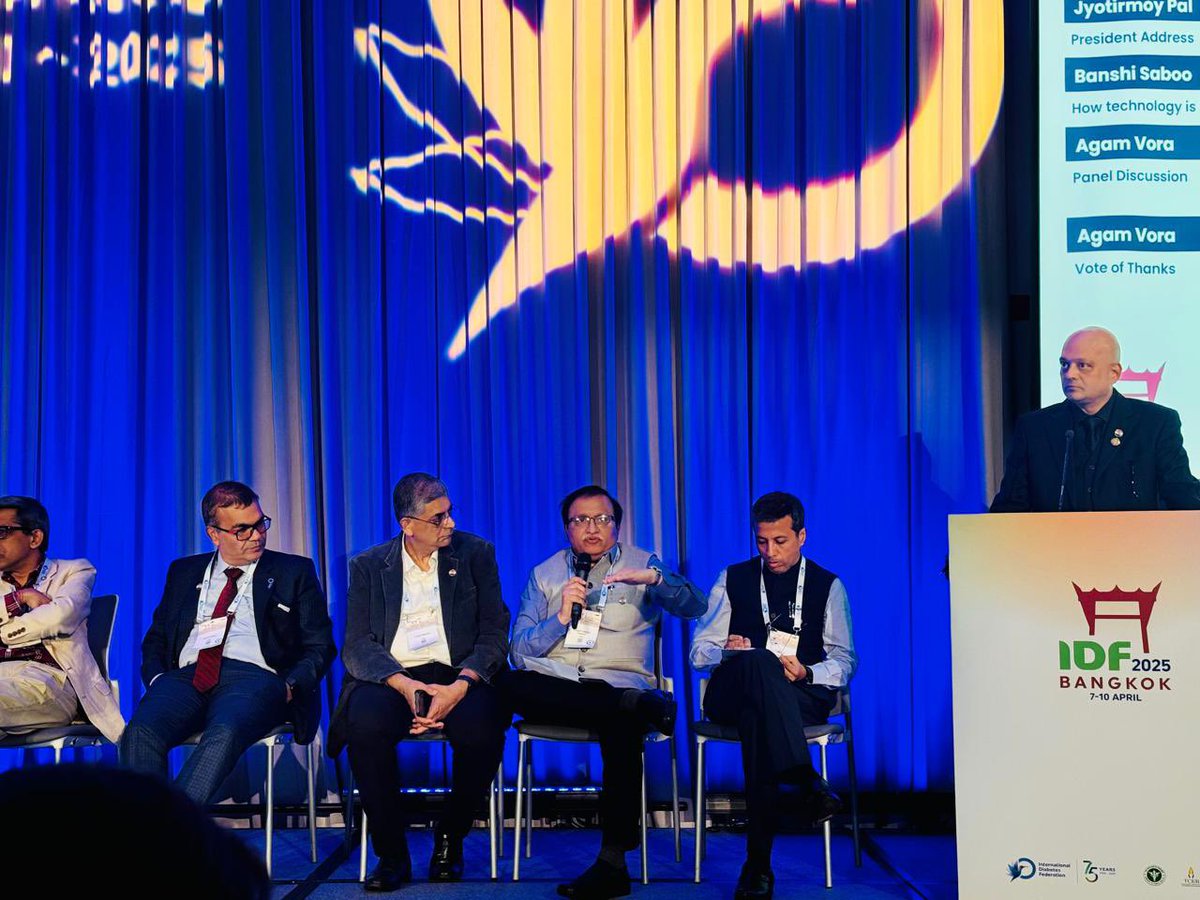 dramitsaraf's tweet photo. API at International Diabetes Federation IDF Bangkok! 
Our first official session of the entire association in an international conference https://t.co/NCNLOYo1M9