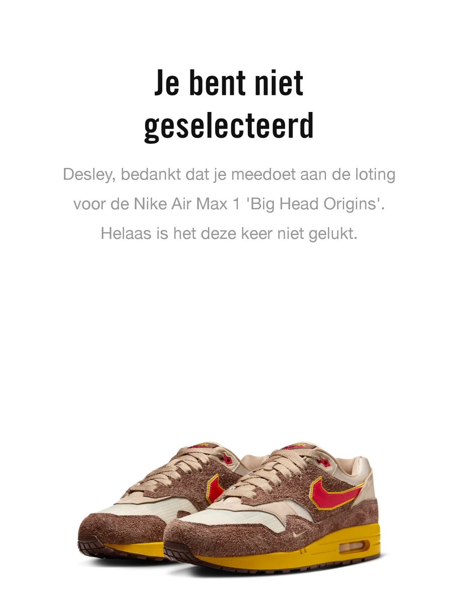 desleyboer's tweet photo. And again and again Fail Nike even after years not 1 pair of sneakers #nike #snkrs #NIKEAIR @Nike https://t.co/Xq5IRfUqSP