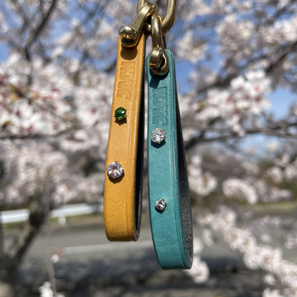 ojach_TTV's tweet photo. 耳が嫉妬するレベルで似合ってる
ピアス『え、耳じゃないのにこんな輝けるの…？』 https://t.co/FUjtviT3Xn