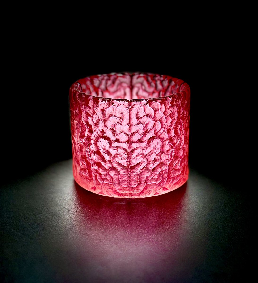 manege_designer's tweet photo. 脳の植木鉢完成🪴
中も外も脳柄透け透け🧠
#脳鉢 #植木鉢 #クリスタル
#Brainpot #devildomtoy https://t.co/rO8JWVK3M6