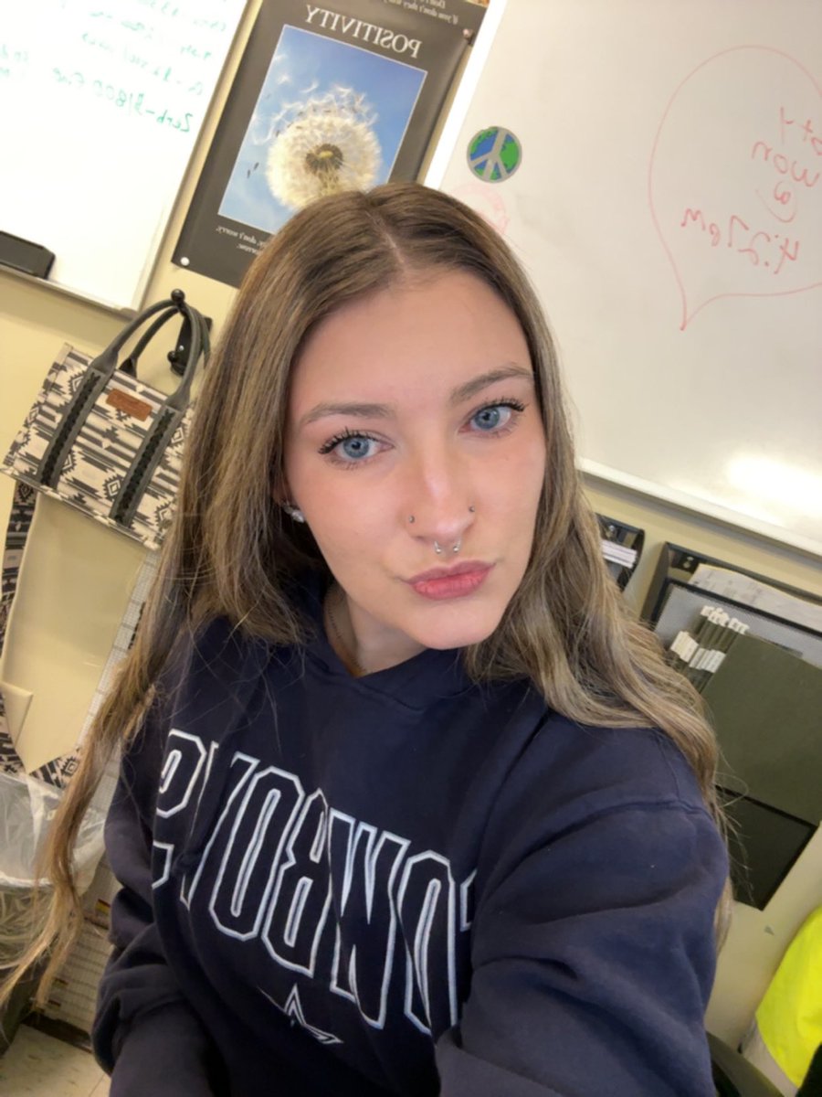 EvenMisty27's tweet photo. heeeeyyyy everyone <3 https://t.co/1SWabekZKg