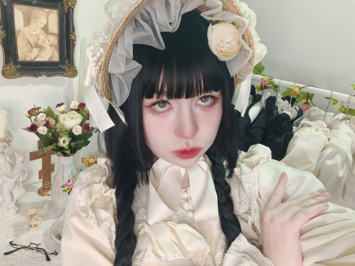 nondepreloise's tweet photo. Hey,  you can go to any of my social networks in which I appear and are somehow active using this link:

 https://t.co/HoaGkFvIPF

 ｡ ﾟ•┈୨♡୧┈• ｡ﾟ https://t.co/6uN0F2PI7h