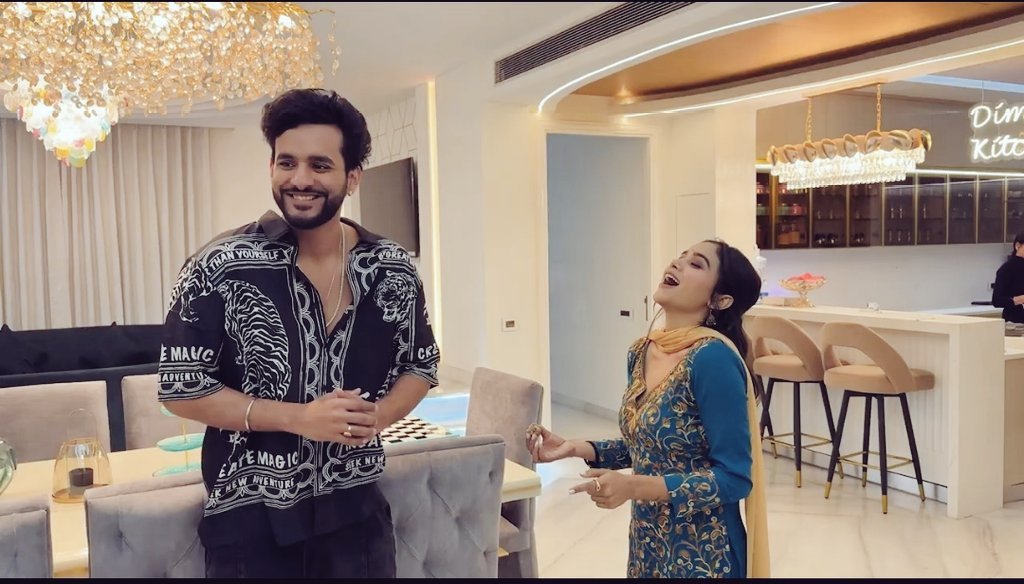 PujaKum59747036's tweet photo. Save both of them from the evil 

eyes of this world 🧿🧿

Sapole ��� 🐍 nd Chhapri ki buri Nazar Na Lage inko 

#AbhishekMalhan #ManishaRani 
#Abhisha #Homies #PandaGang #Manishasquad #Abhiya https://t.co/Nj9Q4OSPEv