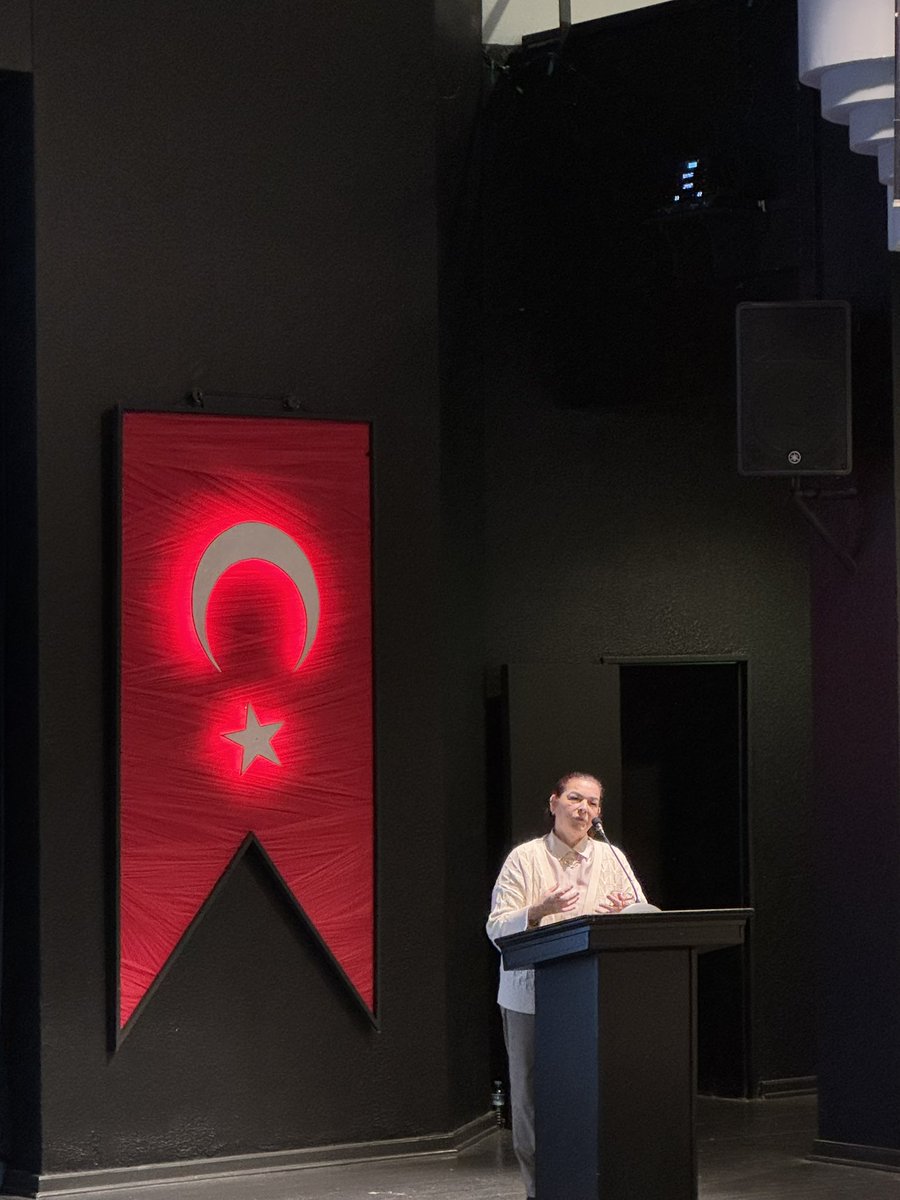Dr. Kamile Hamiloğlu – Marmara Üniversitesi, Eğitim Fakültesi:

“Öğretmen eğitimi sadece belgelerde değil, hayatın içinde yaşanır.
36 yıllık deneyimimle söylüyorum: Eğitim, yaşanmışlıkla anlam kazanır.”

<a href="/ECNAIS/">ECNAIS</a> 
#TeachProgress #ÖğretmenEğitimi #EğitimdeDeneyim #KariyerYolculuğu