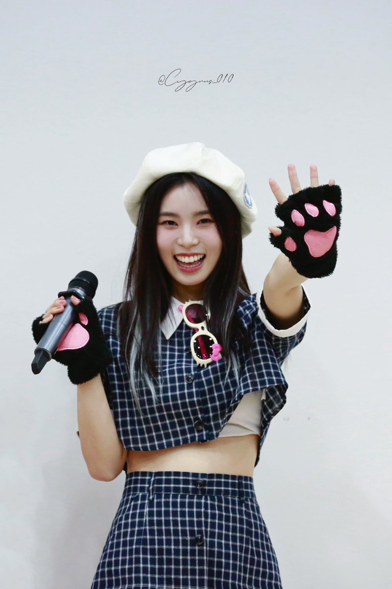 cygnus_010's tweet photo. ✨.*𝖧𝖠𝖯𝖯𝖸 𝖬𝖨𝖪𝖴 𝖣𝖠𝖸*.✨

#아이몬드 #i_mond #imond 
#miku #미쿠 https://t.co/OW0ngINpCz