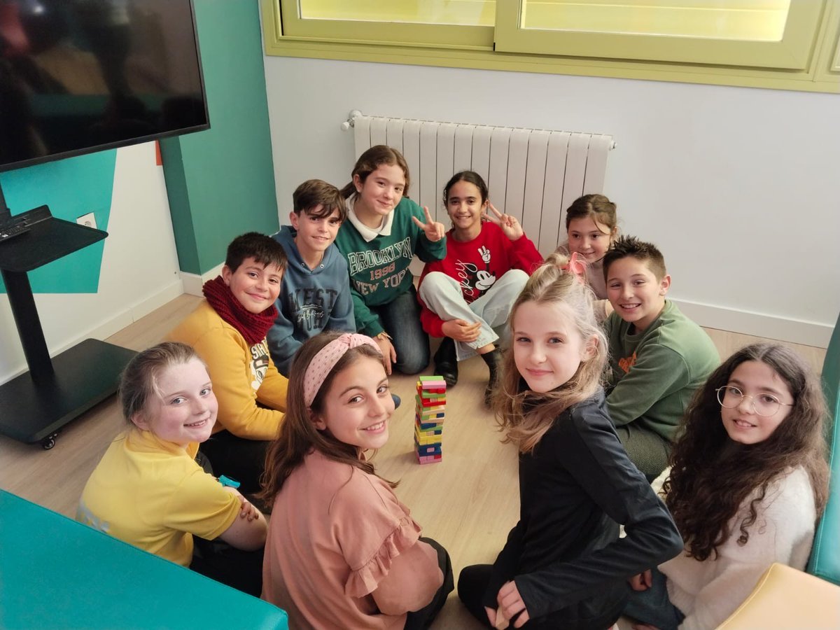 intlinksglobal's tweet photo. Pupils from Ysgol Dyffryn Ardudwy had an unforgettable visit to CEIP Flor de Azahar in Málaga as part of an exciting Taith exchange! 🌍✈️🇪🇸 

#TaithWales #SchoolExchange #GlobalLearning @CEIPFlorAzahar #ysgoldyffrynardudwy @TaithWales #Cymru #Wales #Spain #Sbaen https://t.co/9o0IKfrIXC