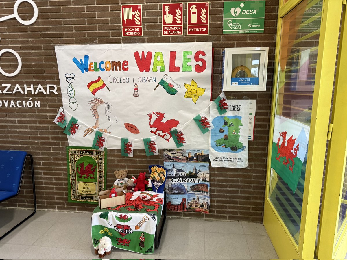 intlinksglobal's tweet photo. Pupils from Ysgol Dyffryn Ardudwy had an unforgettable visit to CEIP Flor de Azahar in Málaga as part of an exciting Taith exchange! 🌍✈️🇪🇸 

#TaithWales #SchoolExchange #GlobalLearning @CEIPFlorAzahar #ysgoldyffrynardudwy @TaithWales #Cymru #Wales #Spain #Sbaen https://t.co/9o0IKfrIXC
