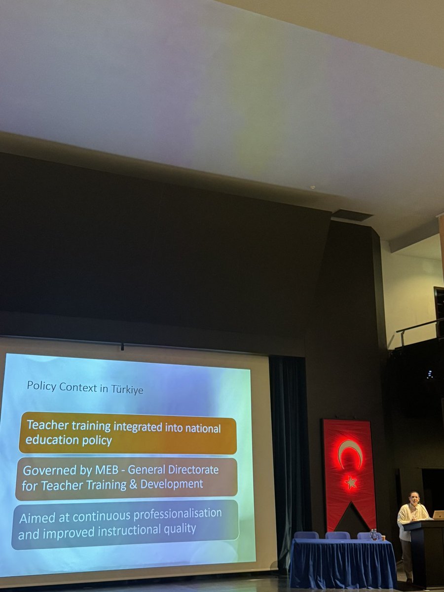 Dr. Kamile Hamiloğlu – Marmara Üniversitesi, Eğitim Fakültesi:

“Son dönemde öğretmen eğitimi için uluslararası iş birlikleri arttı.”

<a href="/ECNAIS/">ECNAIS</a> 
#TeachProgress #ÖğretmenEğitimi #Uluslararasıİşbirliği #EğitimdeGerçeklik