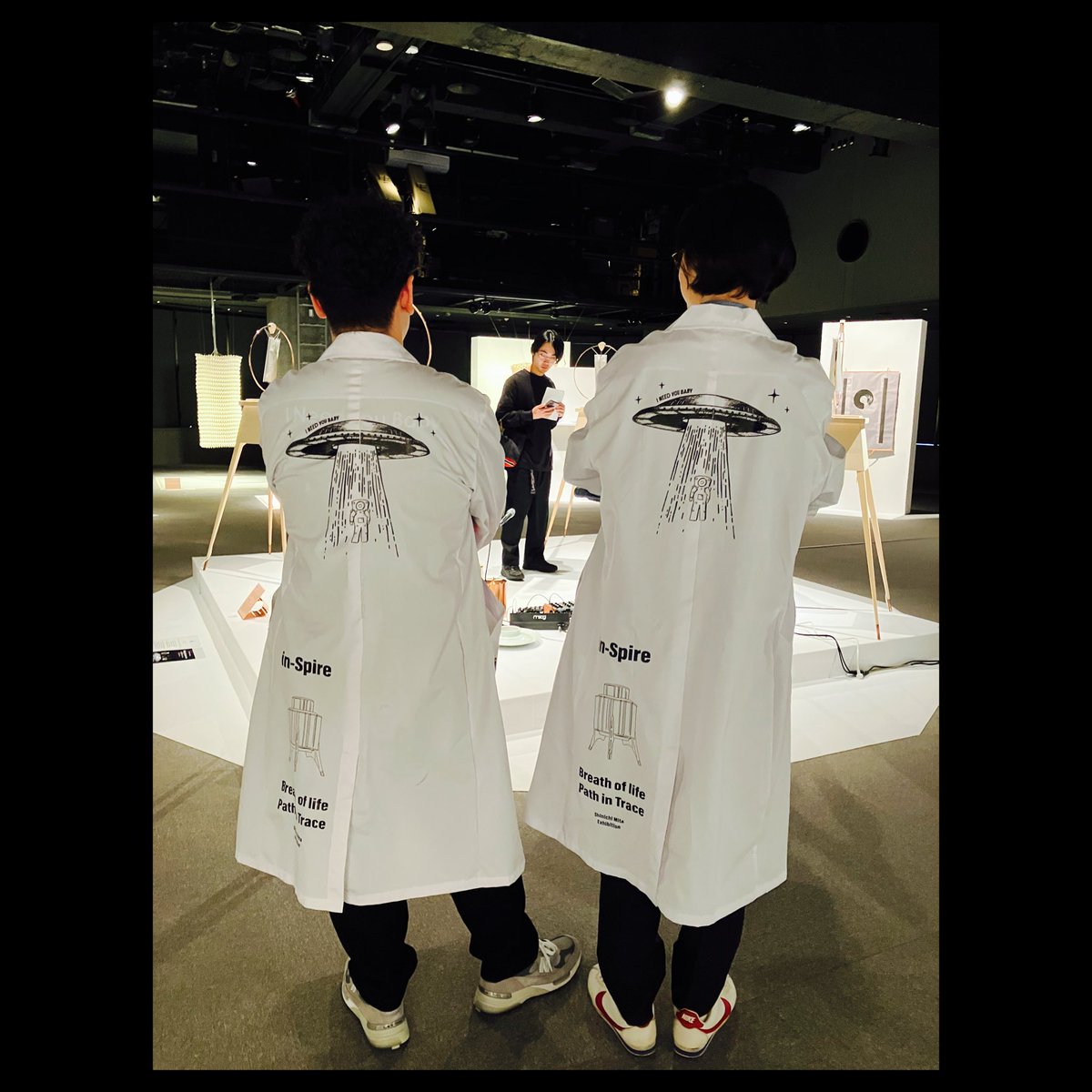 holy5963's tweet photo. “三田真一展 轍”
にて
感想は後程
#三田真一展轍
#ShotaroAoyama
#soundinstallation
#17時からも
#三田さん青山さん https://t.co/1DtZwKzSEq