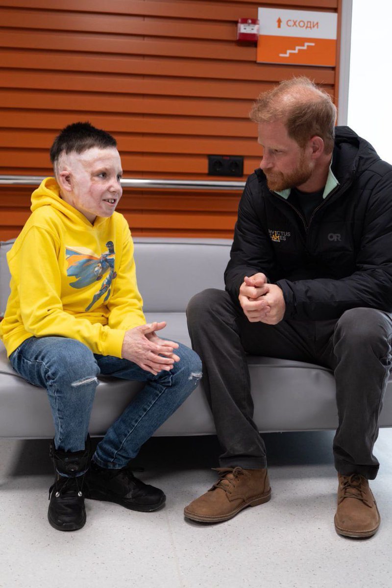 Prince Harry has paid an unannounced visit to the Superhumans Center in Lviv, where wounded Ukrainian soldiers and civilians are treated. During his trip he met 10-year-old Roman Oleksiv, a young survivor of the Russian strike on Vinnytsia