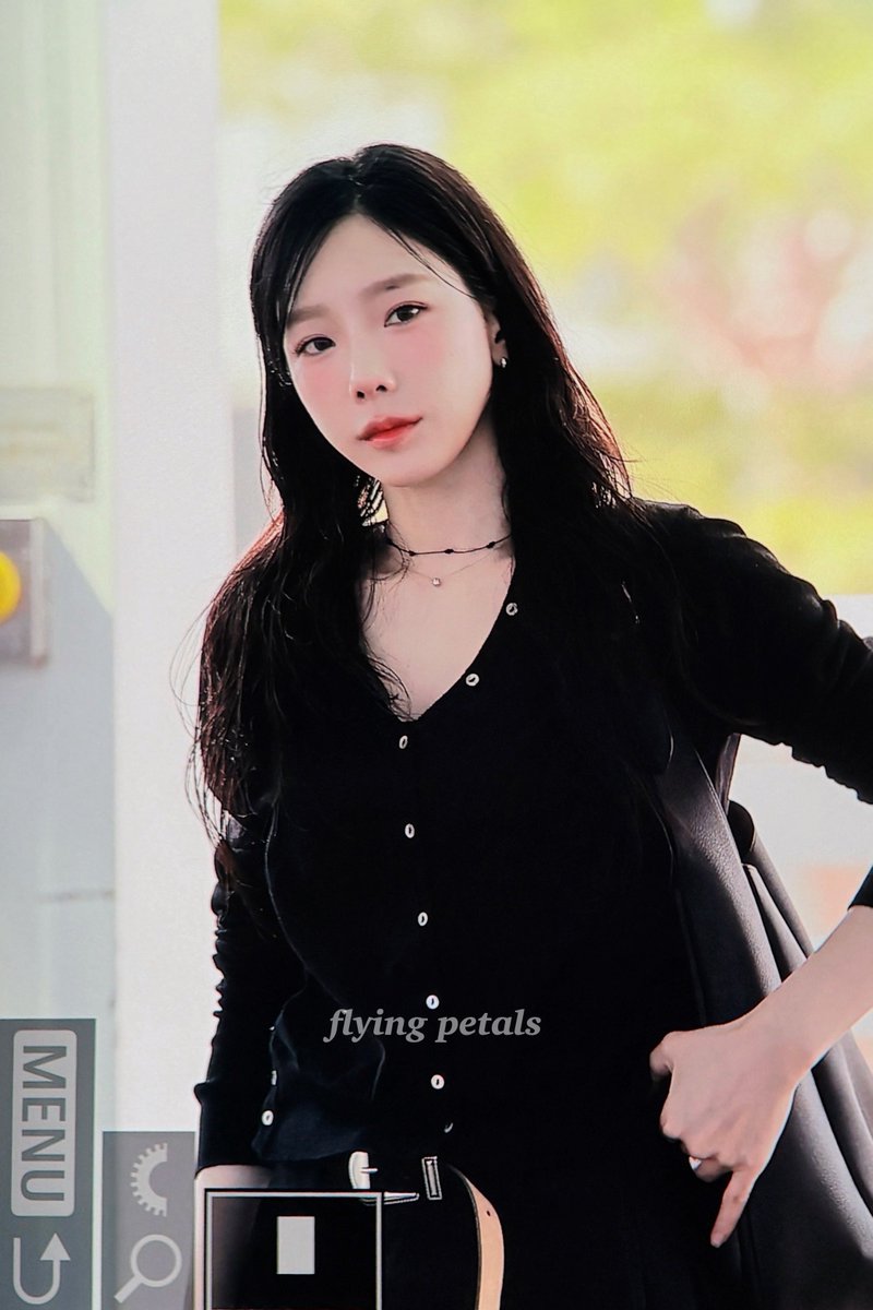 flying_petals's tweet image. 250411 ICN 🖤
#태연 #TAEYEON