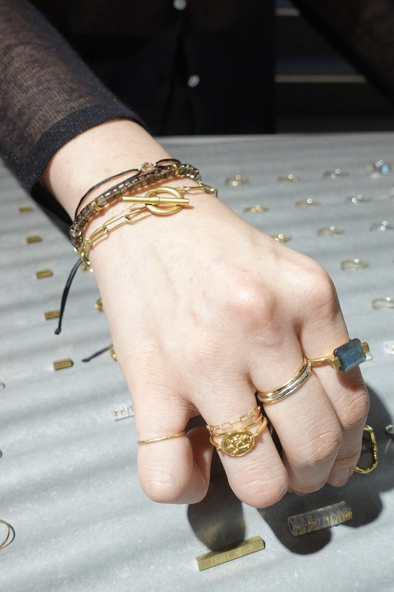 手元のオシャレ」を楽しみましょう✨👏🏻 ARTIDA OUDのブレス