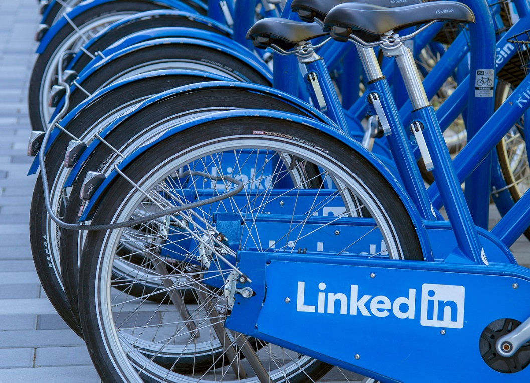 The Centre for Evidence-based Health Care is now on LinkedIn! Please follow us there for the same evidence-based health care content you know and love - we can't wait to engage with you there: bit.ly/3EjR6uv 📚🩺