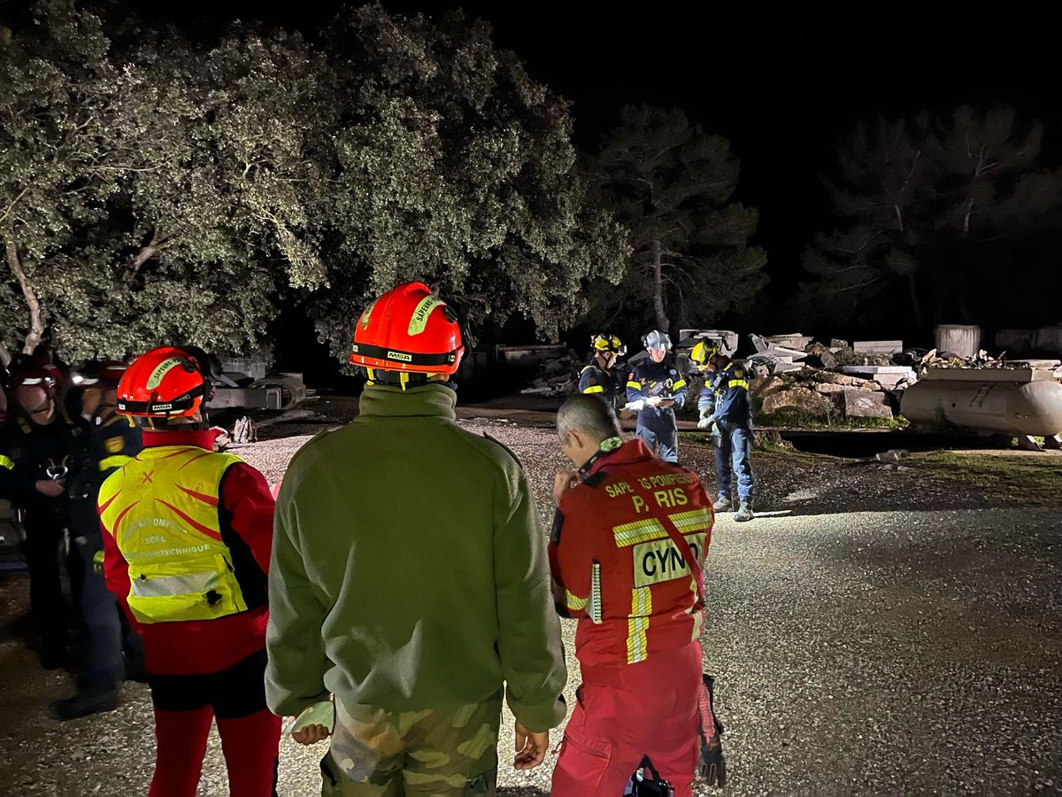 sdis68's tweet image. 🐕Le sgt P.S, conducteur cynotechnique au #SIS68 et son chien Rico ont participé à l’exercice international SWAN organisé par l&apos;#UIISC7 : 96h d’autonomie, missions jour et nuit, en France et en Espagne. 

✅1 binôme exemplaire👏
✅Importance de la préparation opérationnelle🚨