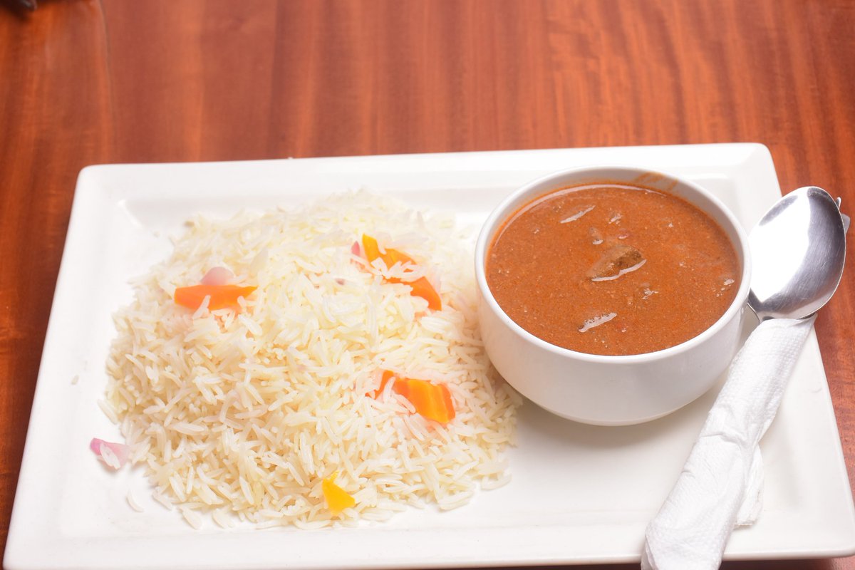 ChilliesUg's tweet photo. Rice + liver = Happiness! 😊 Stop by and treat yourself.
#chillies https://t.co/BWbmGIxfYj