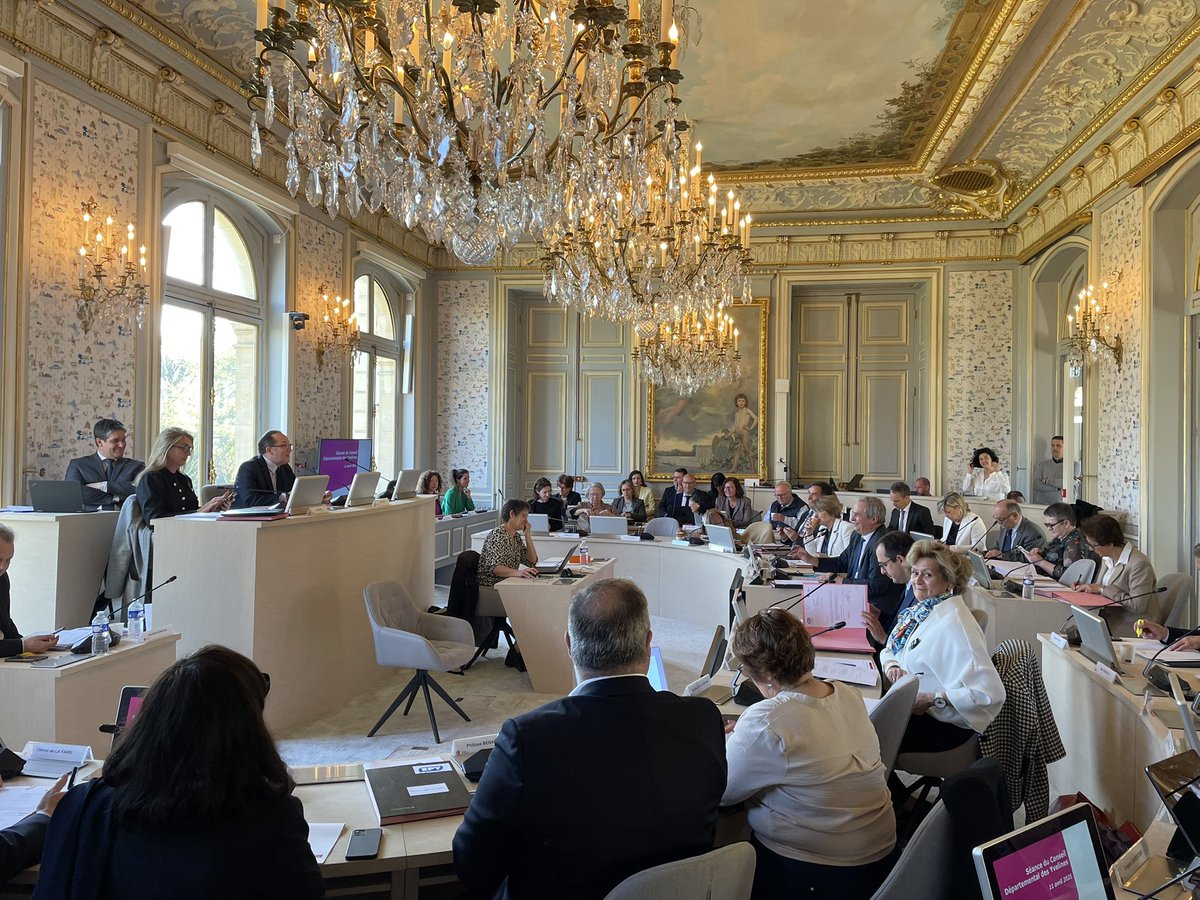 pierre_bedier's tweet photo. 👥 Séance départementale avec le vote du budget primitif 2025 du Département à l’ordre du jour.

Délibérations à suivre ➡️ @Les_Yvelines 

#CD78 https://t.co/fjUguiWJTc