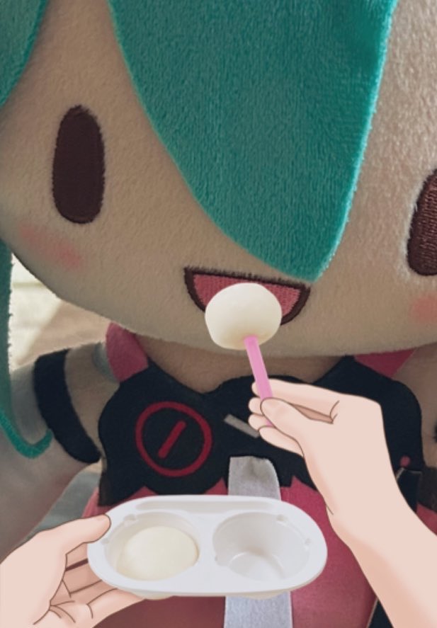 スタヴォちゃん、ほら雪見だいふくだよ、お食べ