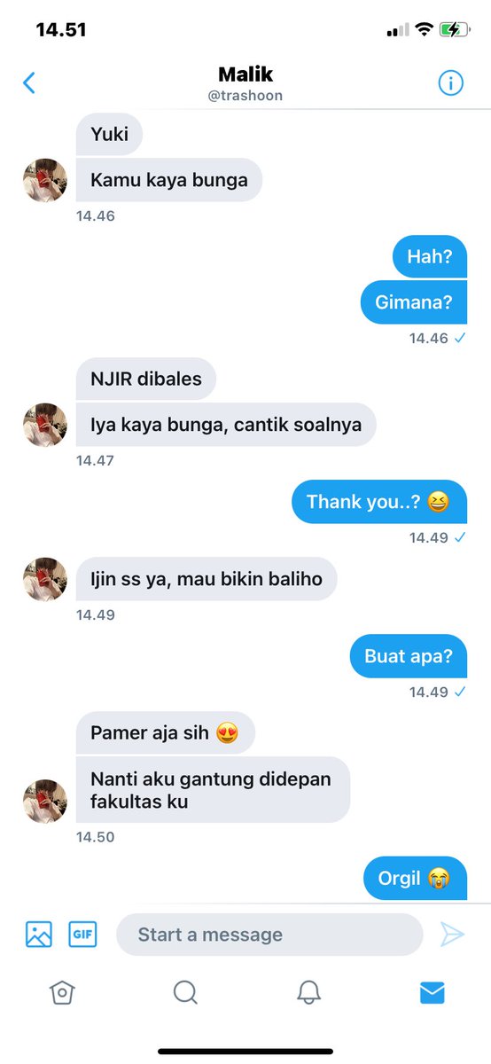 awanblueye's tweet photo. #markri #daffonyx one tweet au

Pdkt jalur maksa banget part 2.
Ikut malu liat tingkah Malik 😔 https://t.co/OSFzFX7x8g