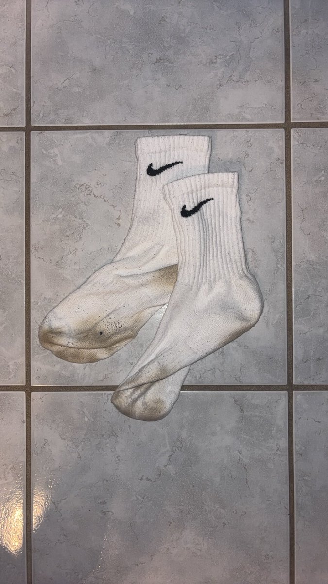 master_luc4s's tweet photo. Qui veut renifler bande de putes ? 🧦 https://t.co/sFRQ9pY6cE