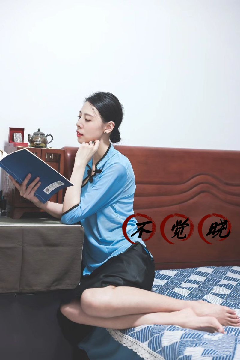 有沉鱼落雁，闭月羞花的容貌，
有仪态万方，温文尔雅的气质…
一个90后的小园丁😜
享受新世界的大门带的快乐，
能和彬彬有礼得你，
邂逅在一个幻象迷茫的空间
已此为始，已此为终
互道问候，互诉衷肠～ https://t.co/mDtxNz0DFu